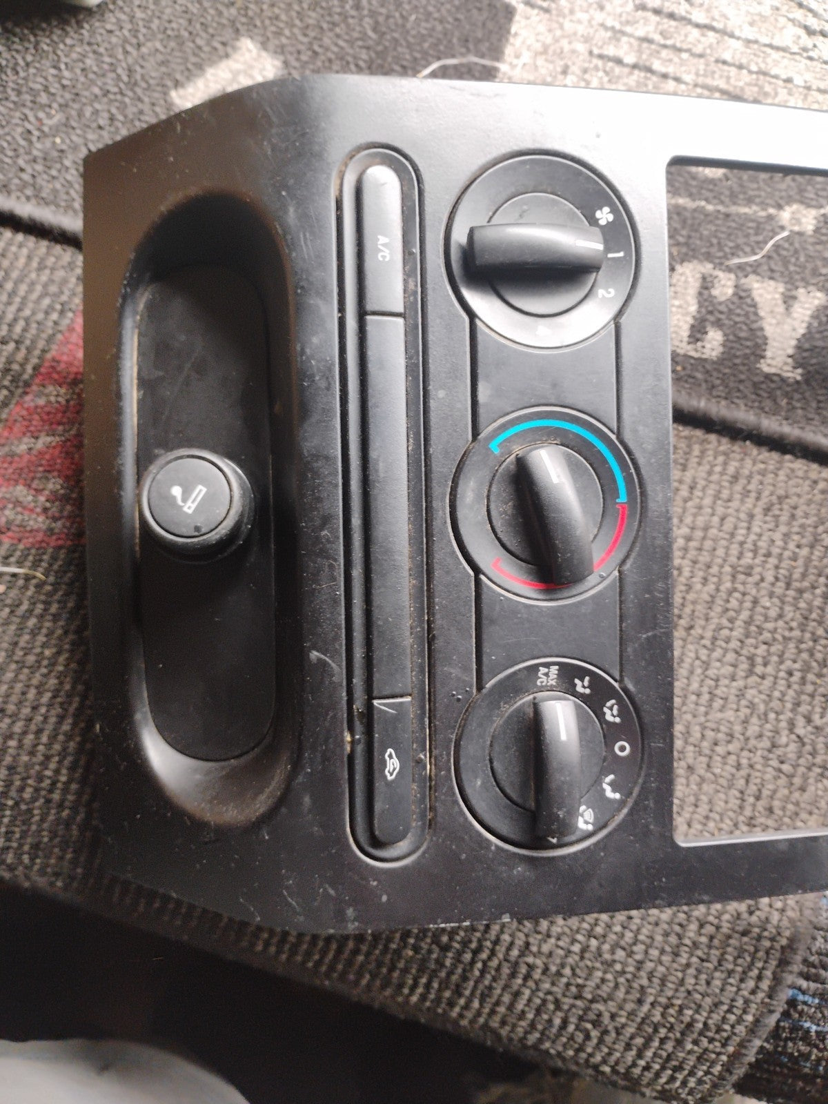 OEM 2004–2008 Ford F-150 Radio AC Heater Climate Control Bezel Black XI915