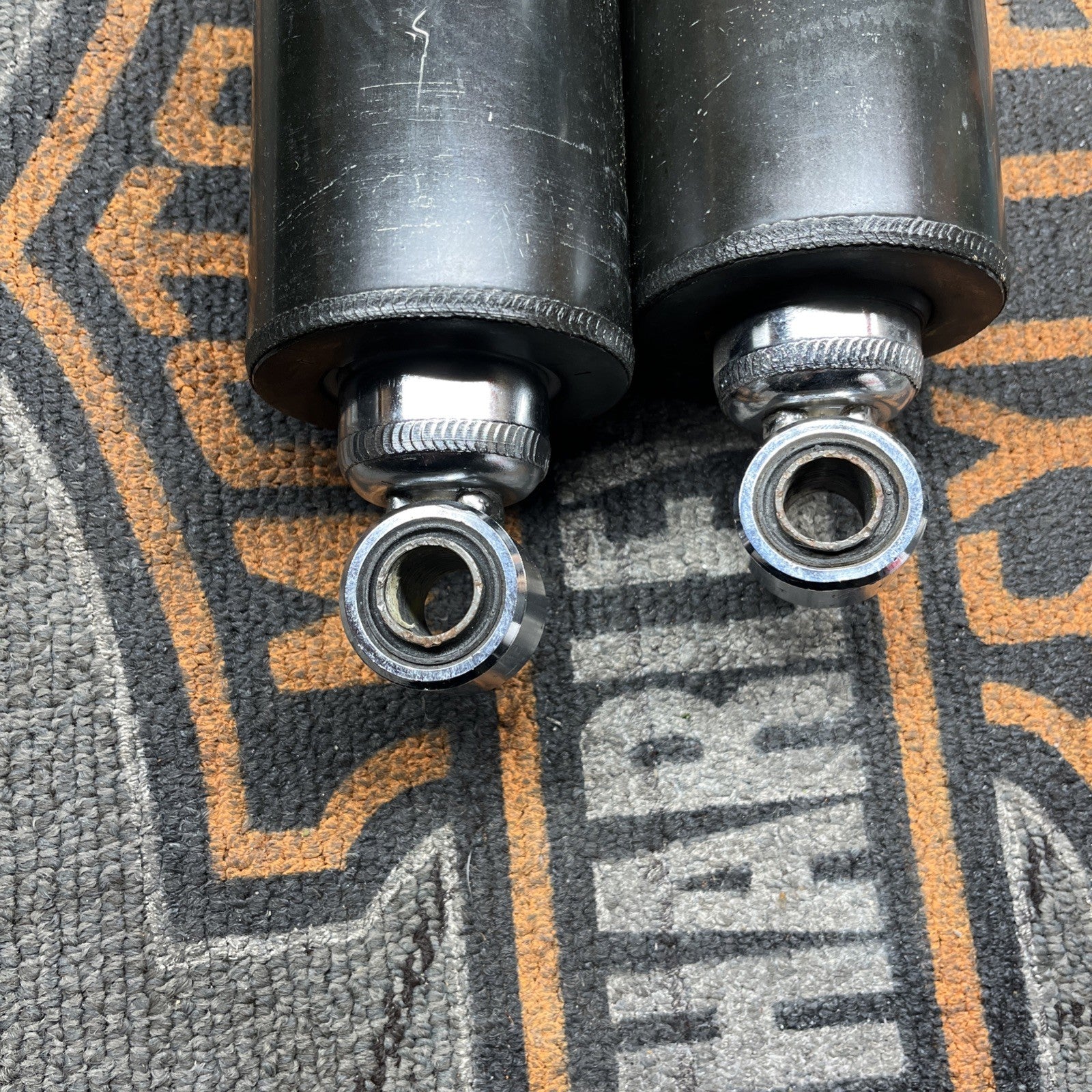 Stock OEM Shocks Harley Softail Heritage Fatboy Springer SHOWA 2000 Factory