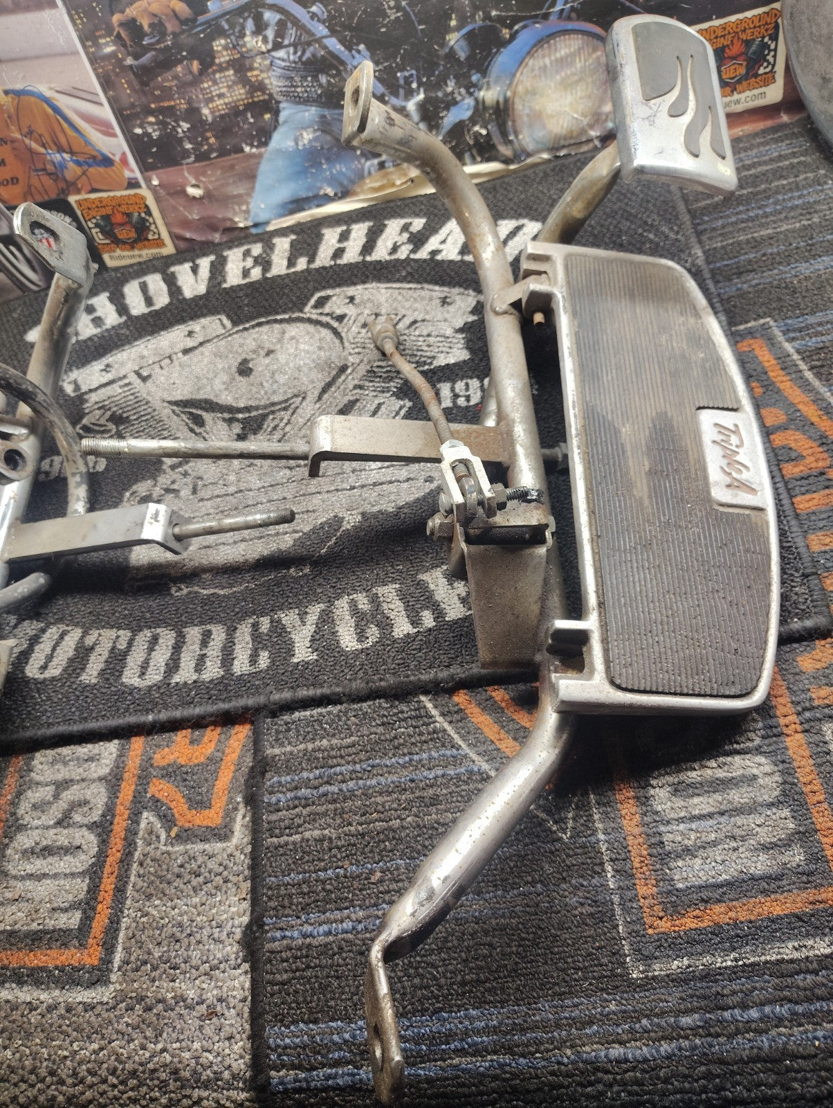1982 Honda Goldwing GL1100 Interstate Left & Right Floorboards Foot Control Set