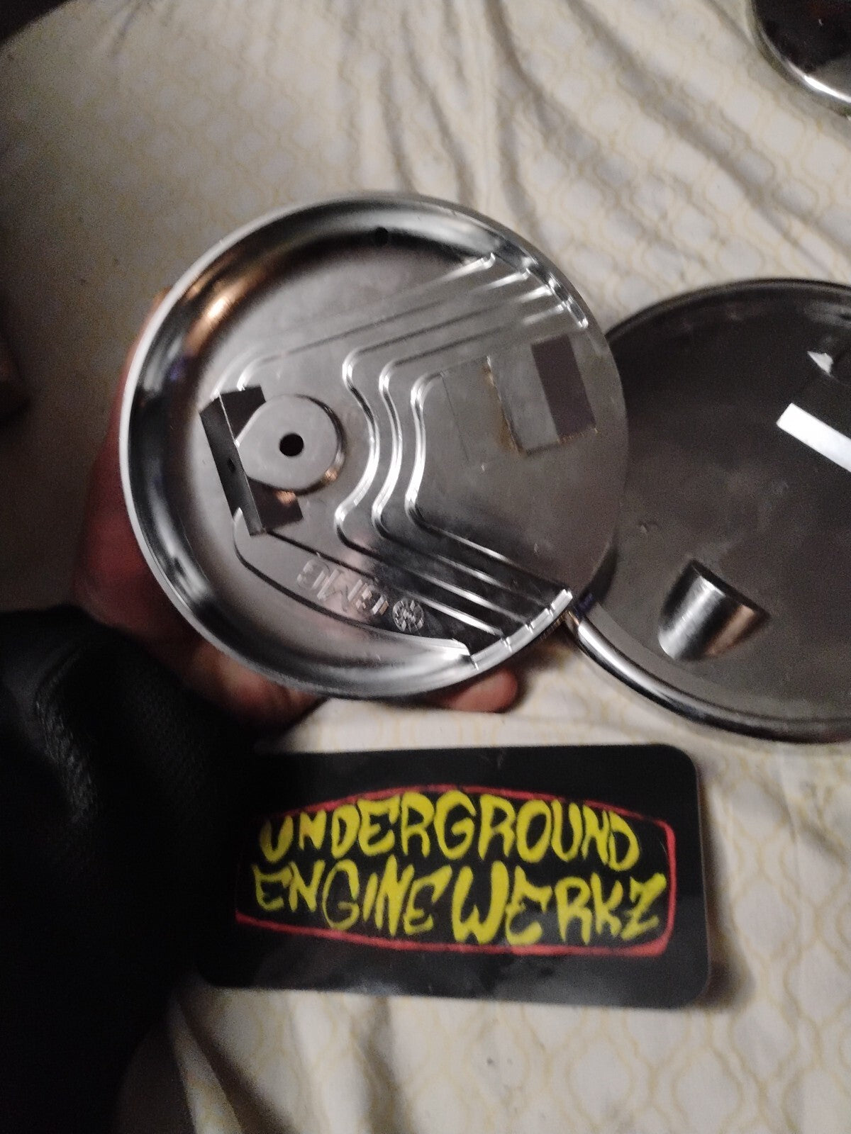 CUSTOM CHROME REGENCY STYLE SOFTAIL DYNA 5 HOLE DERBY COVER 22-044