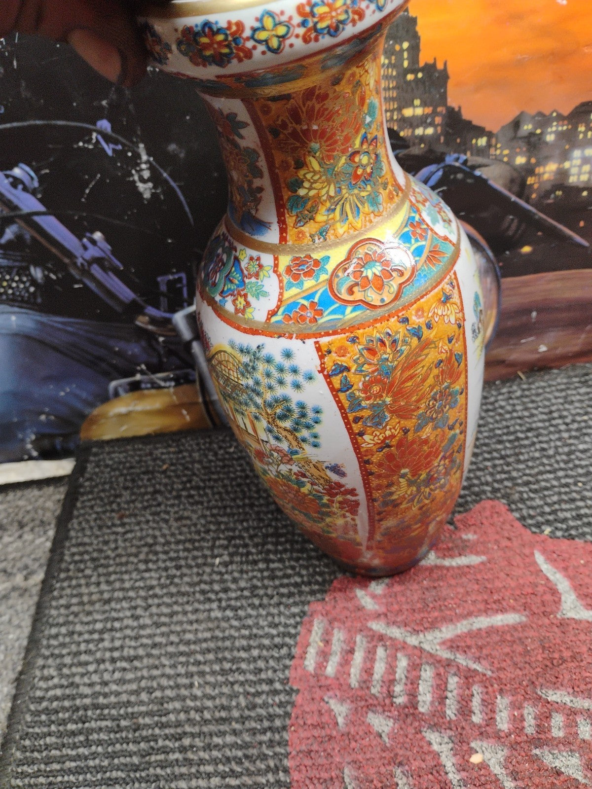 ASIAN CHINESE POCELAIN MORIAGE VASE PAGODA FLORAL DESIGN 9.5" TALL RARE ANTIQUE