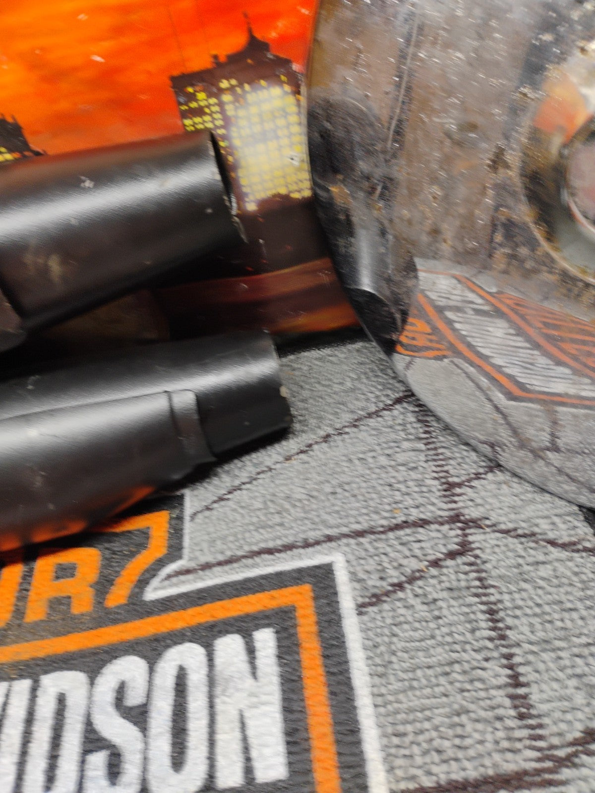 Genuine 14-23 Harley Davidson XL1200 883 Sportster Slash Cut Slip On Muffler Set