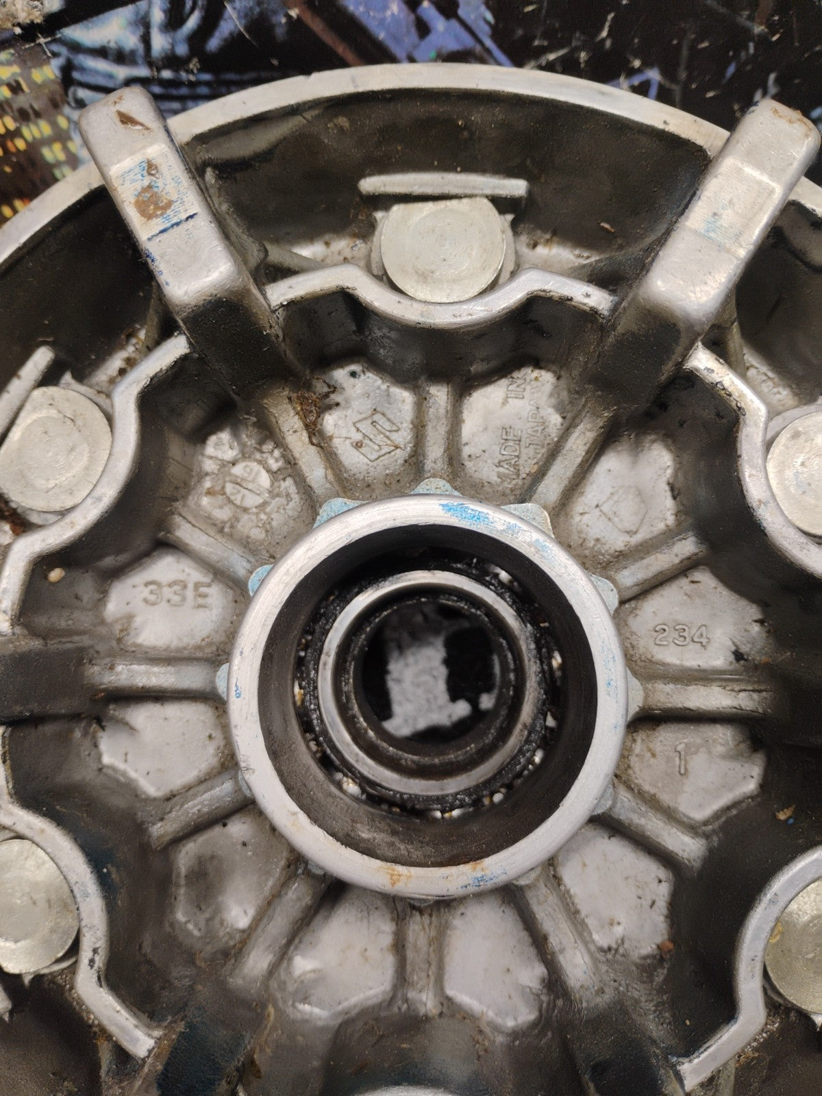1997 Suzuki GSX‑R600 SRAD OEM Rear Hub Sprocket Carrier Wheel Drive64651-33E00