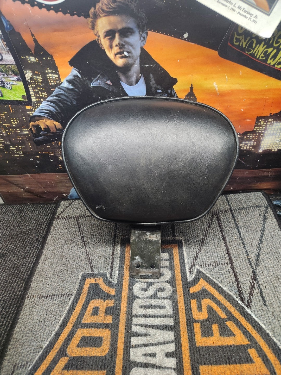 HARLEY DAVIDSON TOURING DRIVERS BACK REST STUDDED