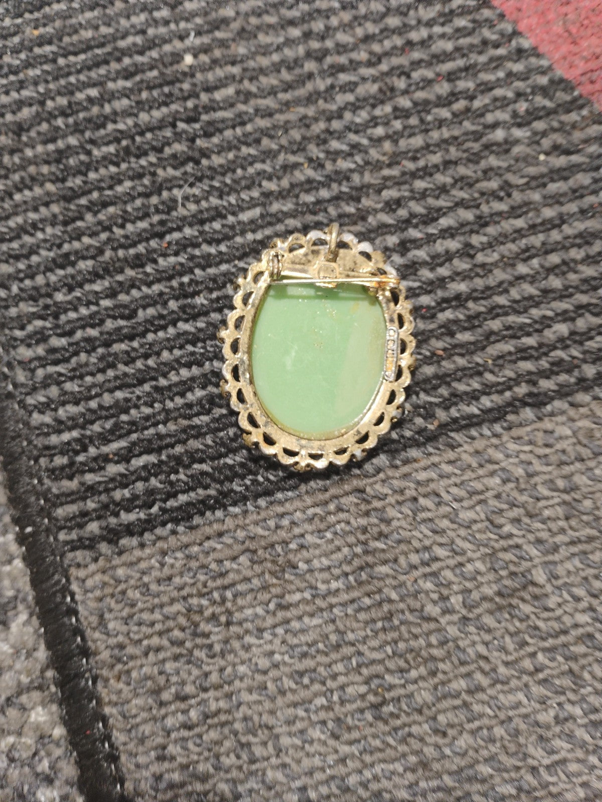 Vintage Gerrys Floral Cameo Pendant Brooch