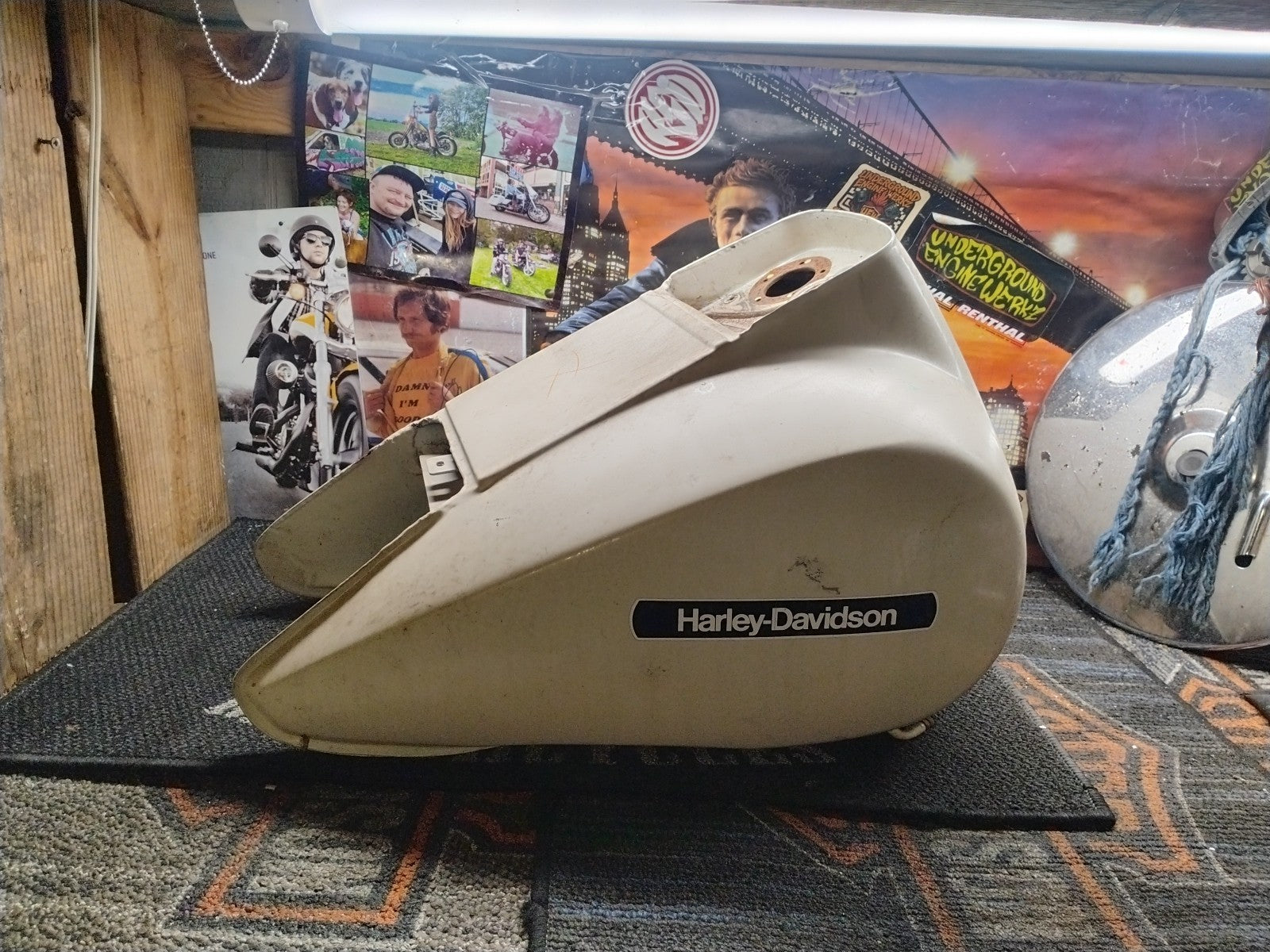 OEM Harley-Davidson FLT Tour Glide Electra Glide Birch White Fuel Gas Tank