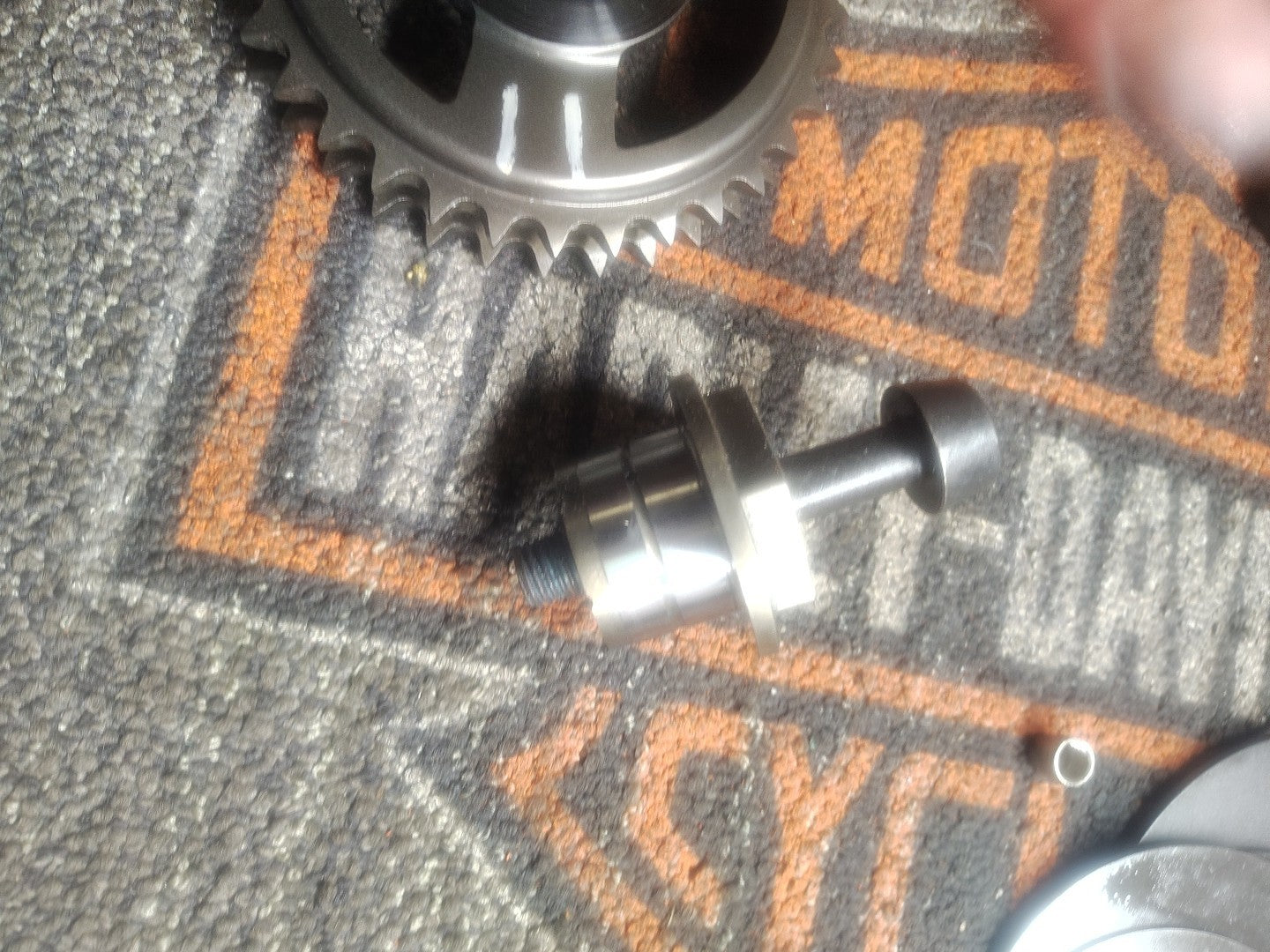 COMPENSATOR  SPROCKET 40100067 WITH BOLT