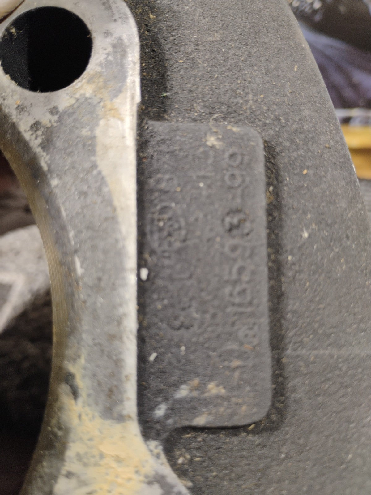 Harley Davidson Cylinder Jug  And Pistons 1659 3-99 B70 C6 Oem