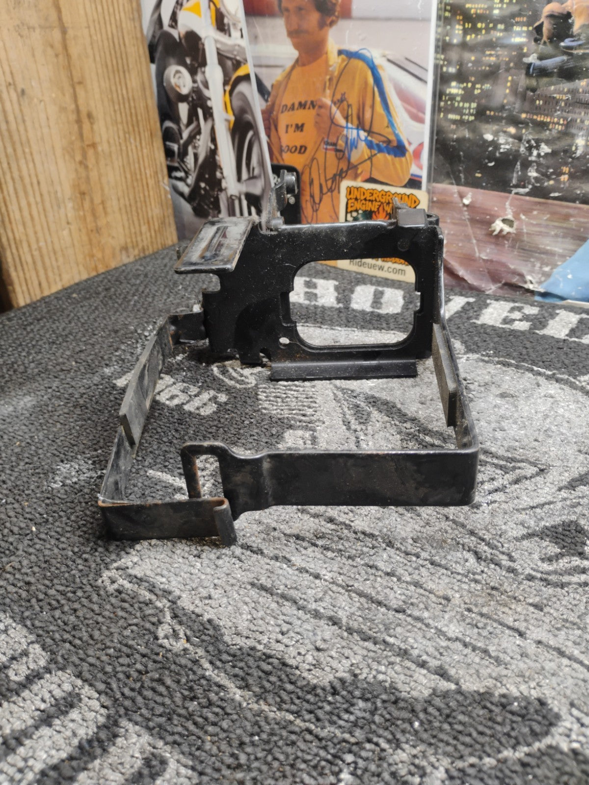 2005 05 Harley Davidson Sportster XL883 XL 883 Battery Box Tray