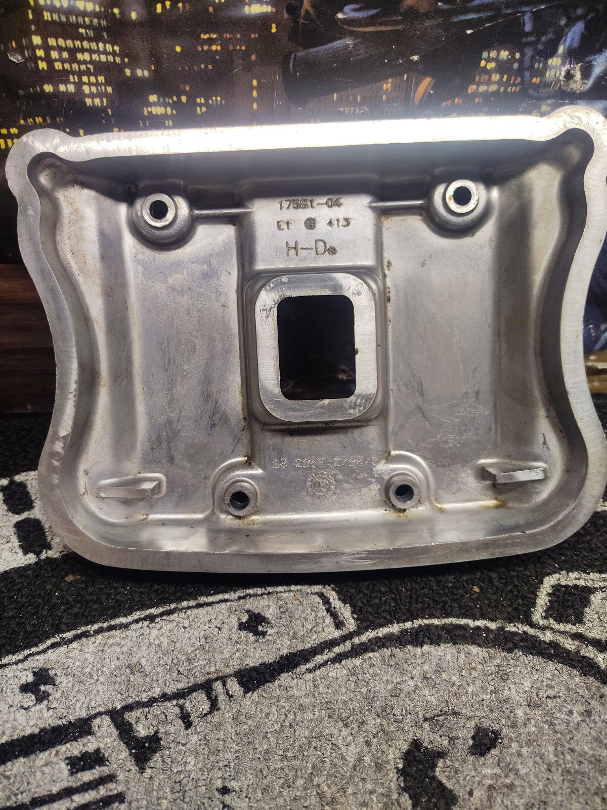 Harley Sportster Rocker Box Cover Polished Aluminum OEM 17581-04 XL 883 1200