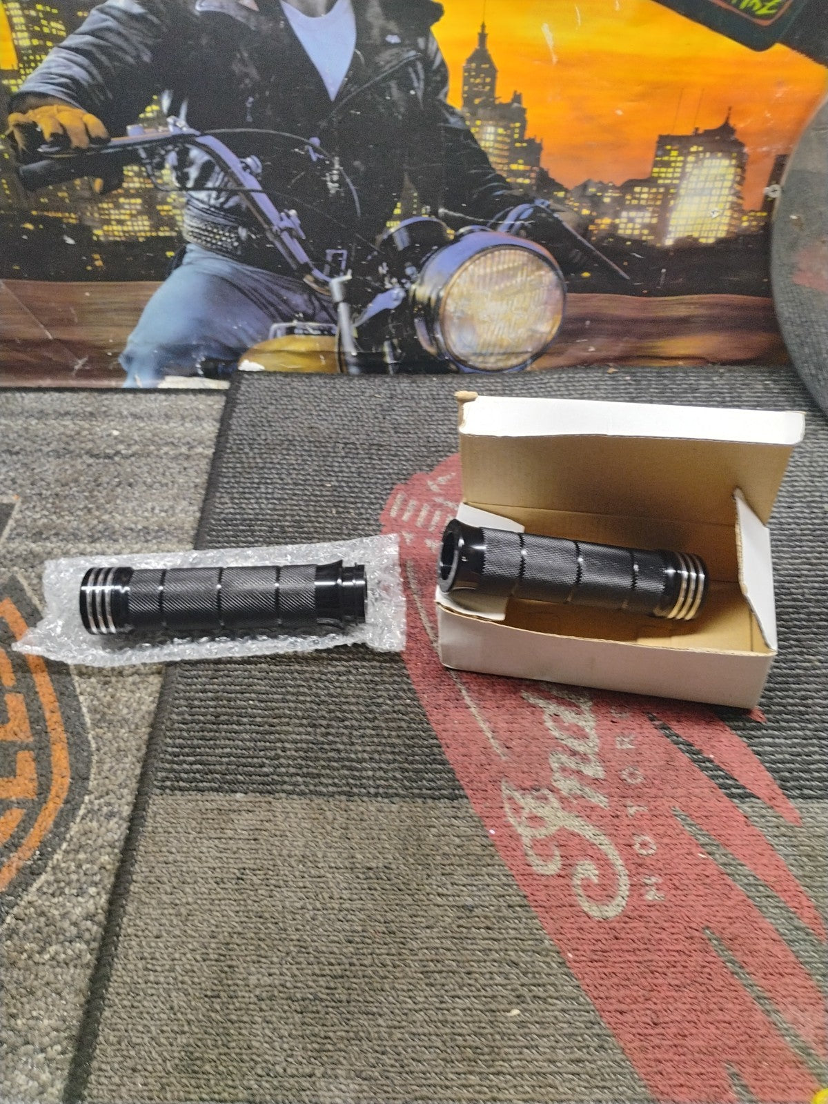 BLACK CNC ALUMINUM HANDLEBAR GRIPS HARLEY DAVIDSON FLY BY WIRE MODELS