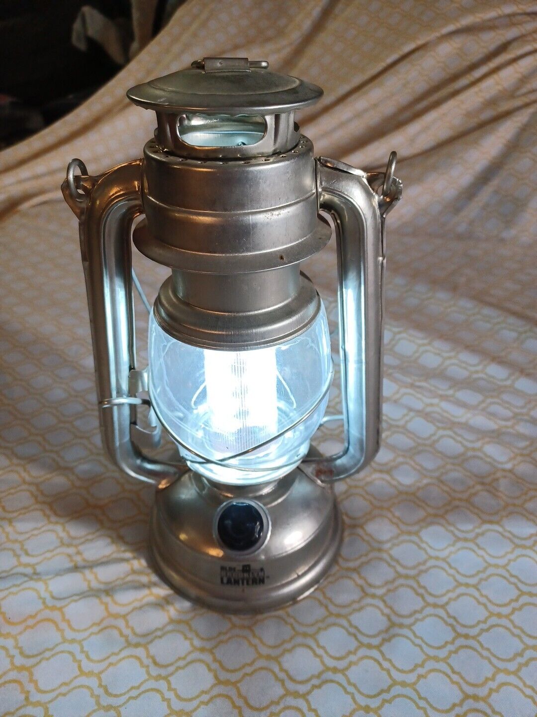 Olde Brooklyn LED Old Style Lantern - Dimmable Silver Two D Battery Operated