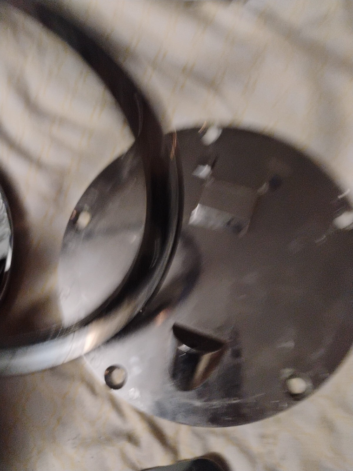 CUSTOM CHROME REGENCY STYLE SOFTAIL DYNA 5 HOLE DERBY COVER 22-044