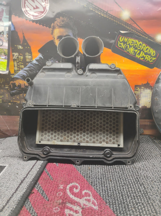 OEM 1991 Honda CBR600 F2 Carburetor Air Box