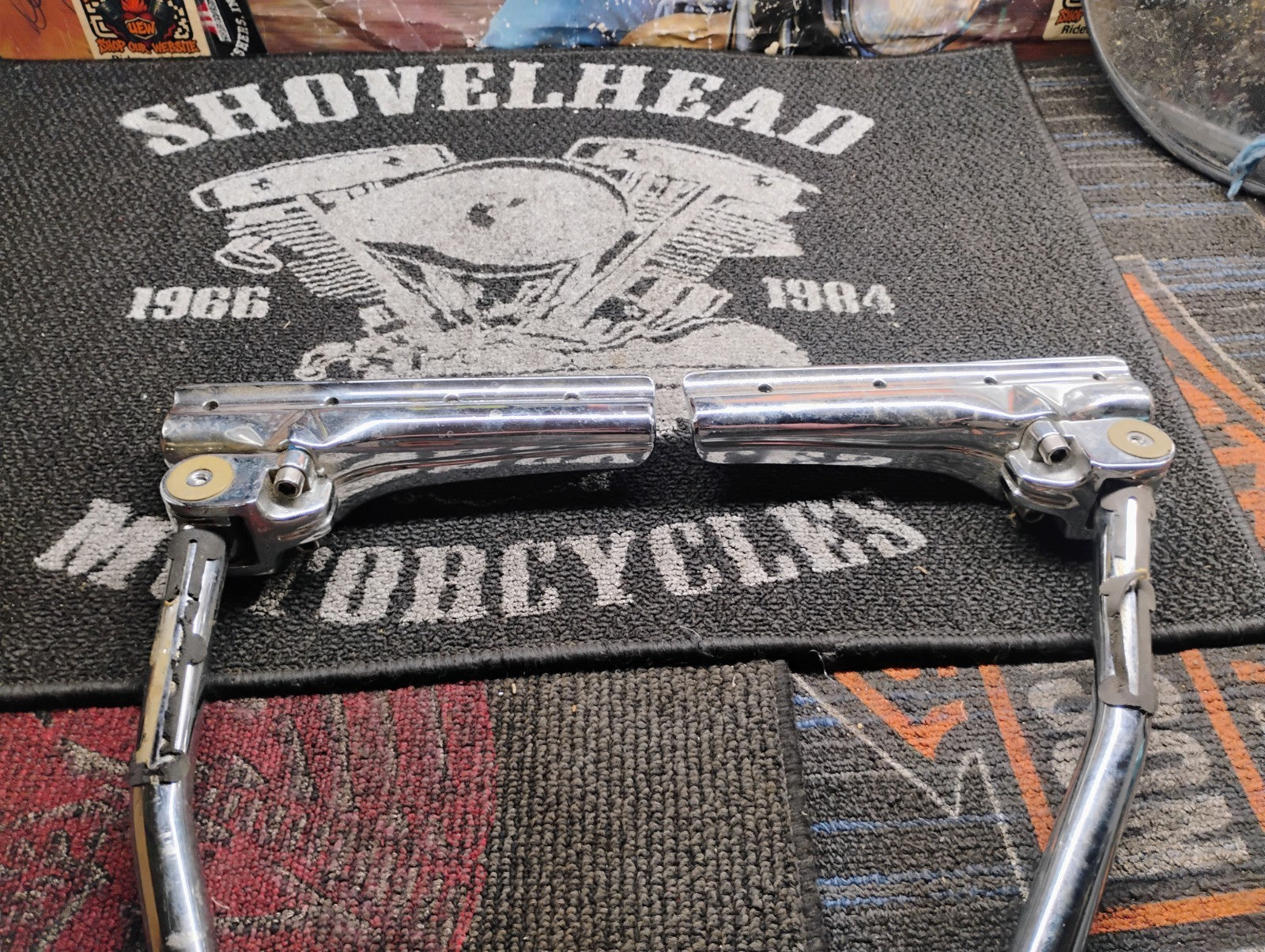 HARLEY DAVIDSON KORYAKYN QUICK DETACH PASSENGER SIDE ARMRESTS PAIR CUPHOLDER 