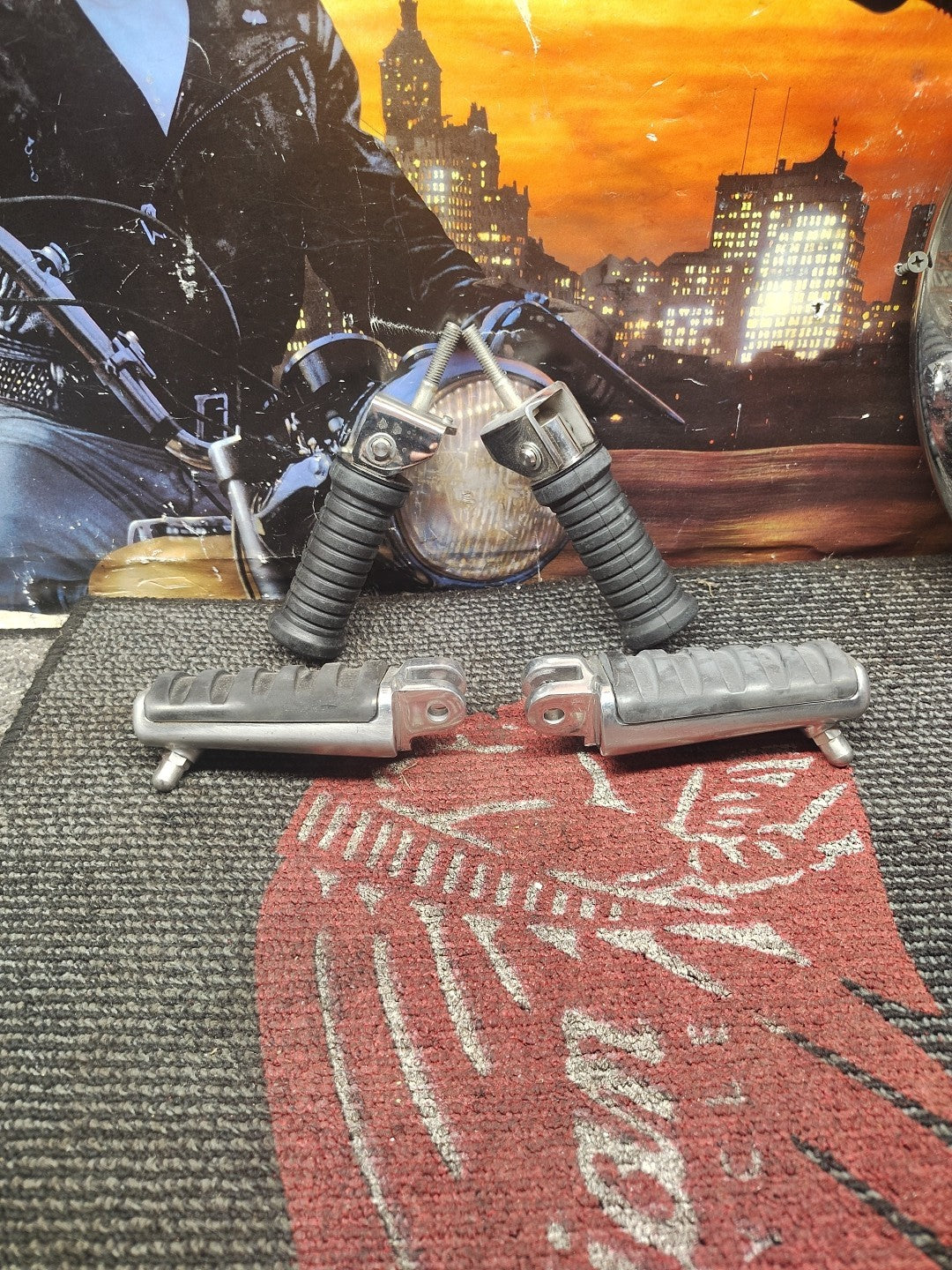 Triumph Adventurer 900 Front& Rear Footrests Oem  A9701110