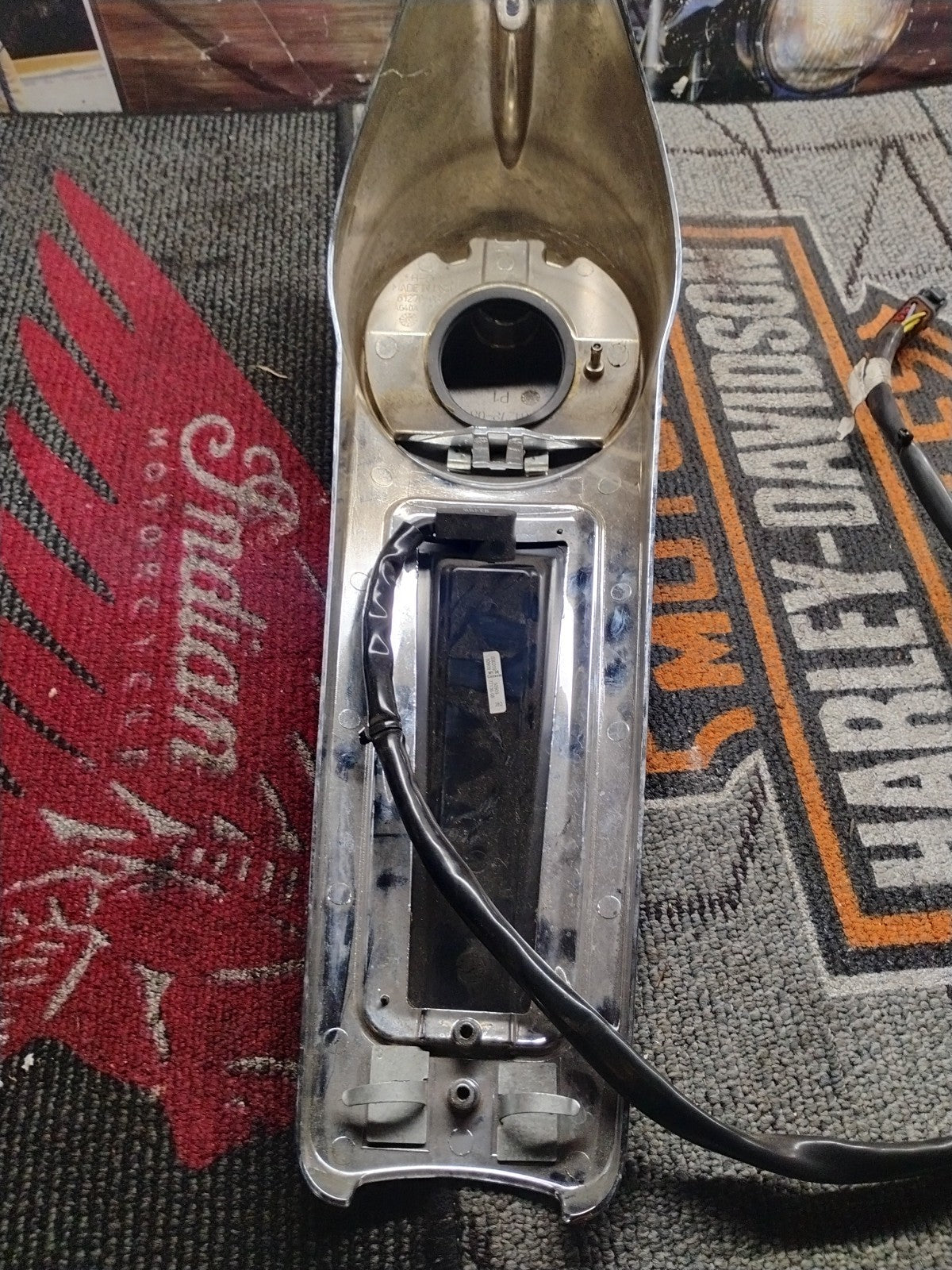 2008 HARLEY-DAVIDSON FLHTCU ROAD KING ULTRA CLASSIC GAS FUEL TANK COVER 61278-08