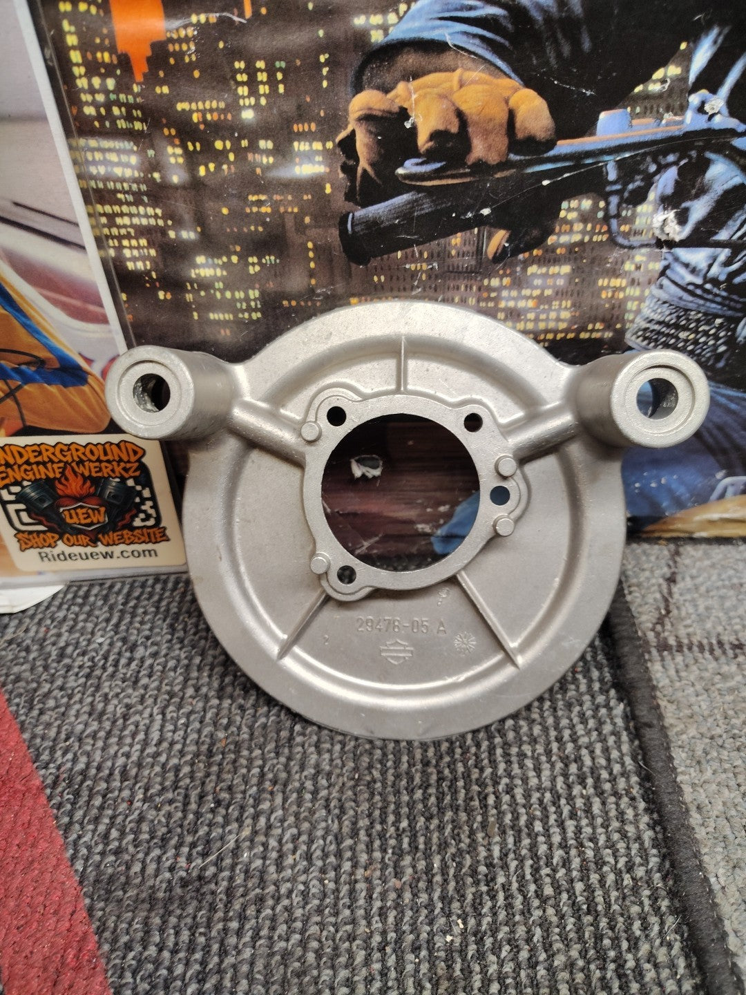 29478- 05 Harley Davidson Electra Ultra Classic AIR CLEANER BACKING PLATE 