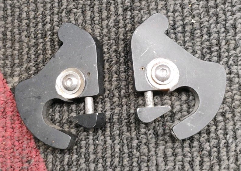 Detachable Rotary Docking Latches for Harley Davidson Sissy Bar and Luggage Rack