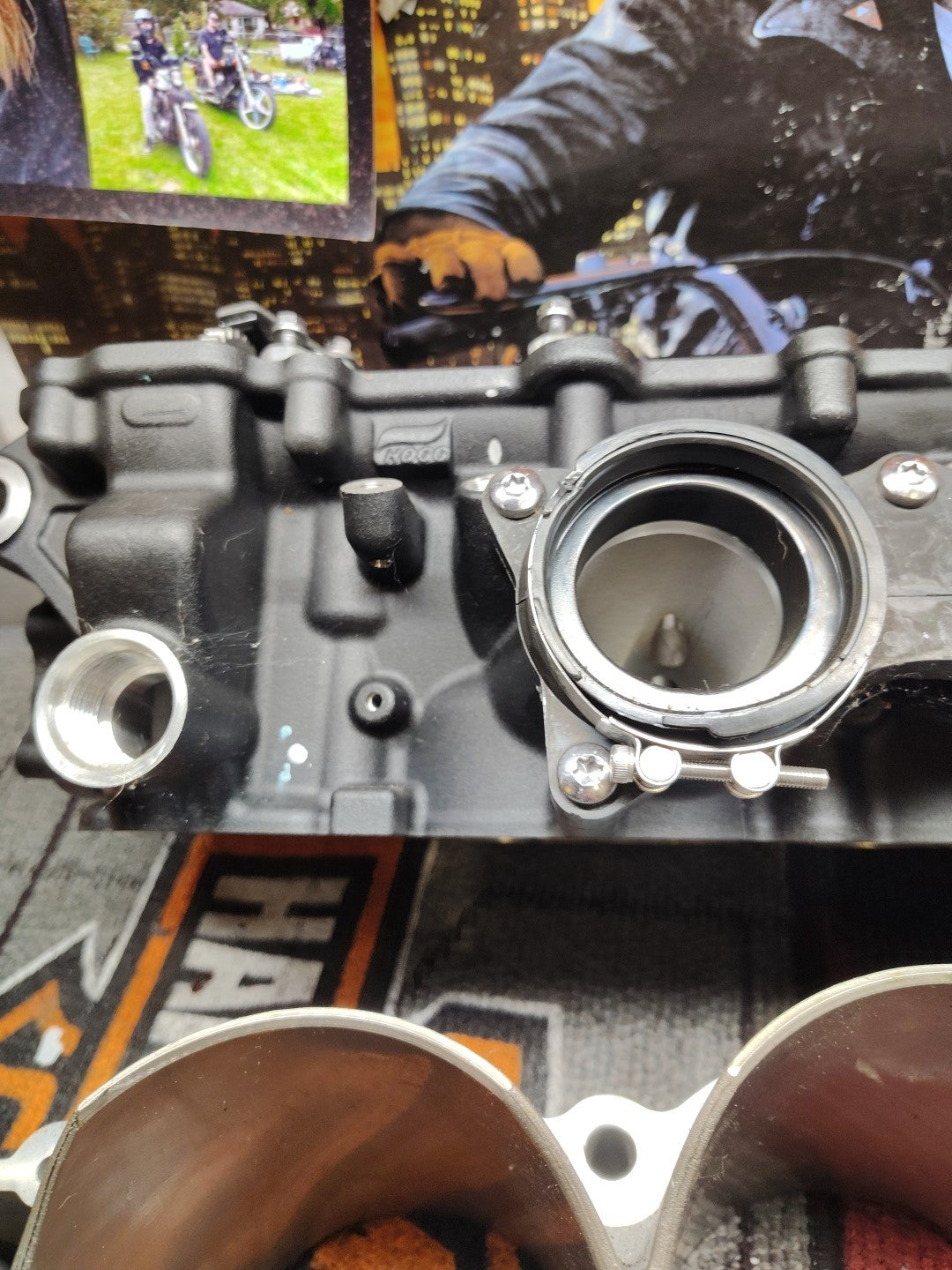 Triumph Speed Triple 1200 RS RR 2021 engine cylinder barrel piston pistons