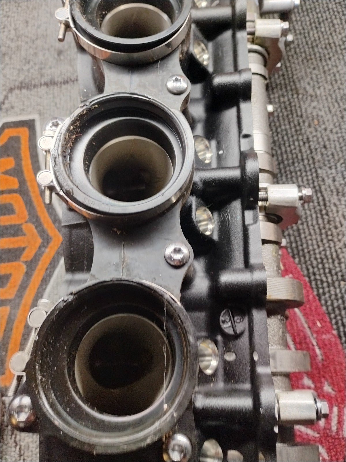 21 Triumph Rocket III 3 GT 2500 engine cylinder head ,valves ,camshaft and more