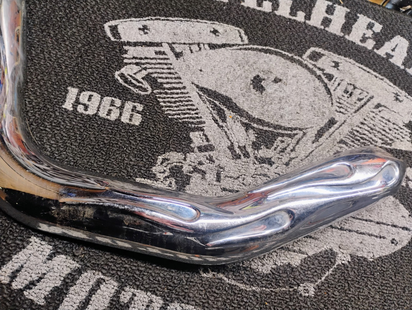 Harley-Davidson Flame Exhaust Heat Shield Chrome Pipe Cover OEM Styl
