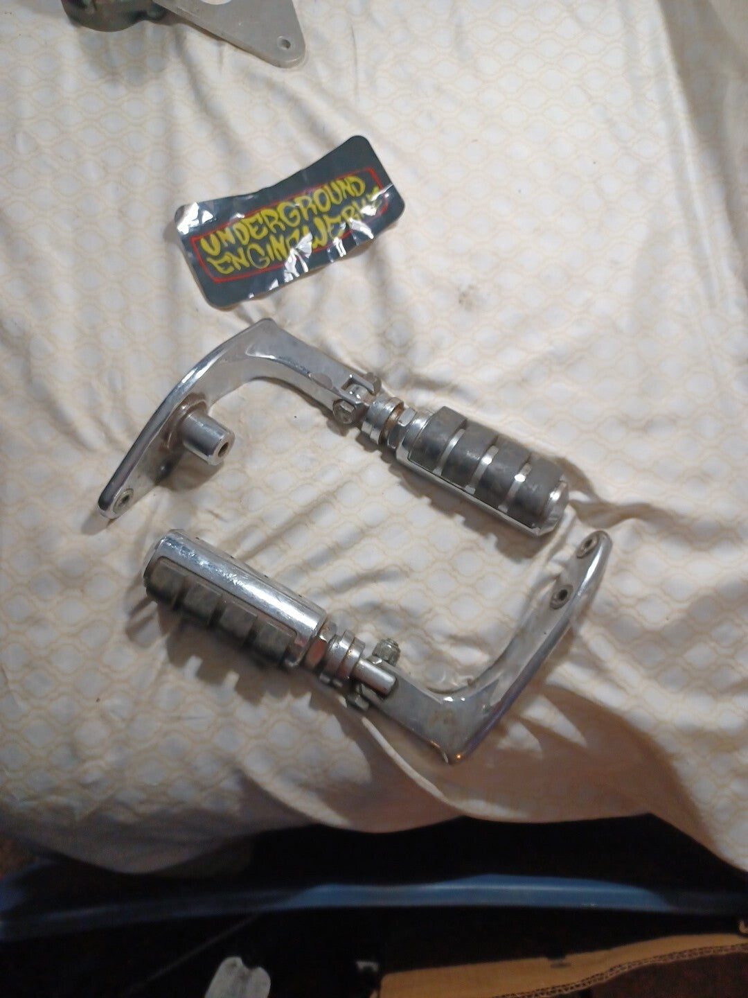 1998 HARLEY-DAVIDSON DYNA WIDE GLIDE FXDWG  FRONT FOOT REST PEG STEPS Oem