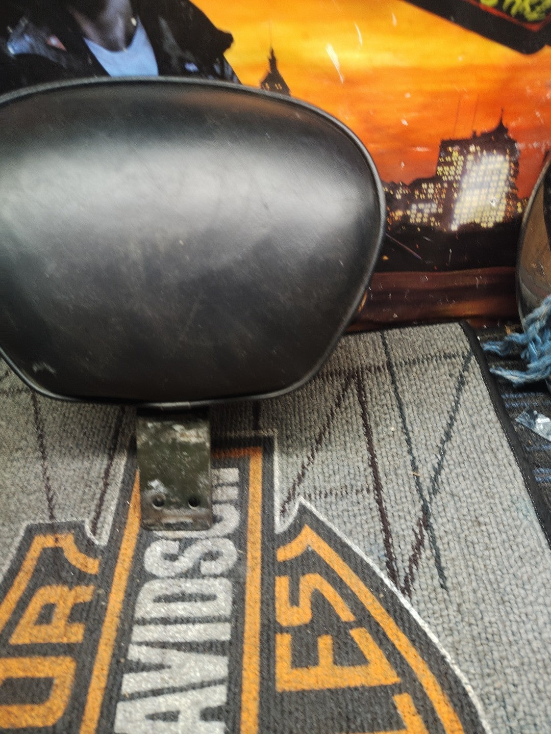 HARLEY DAVIDSON TOURING DRIVERS BACK REST STUDDED