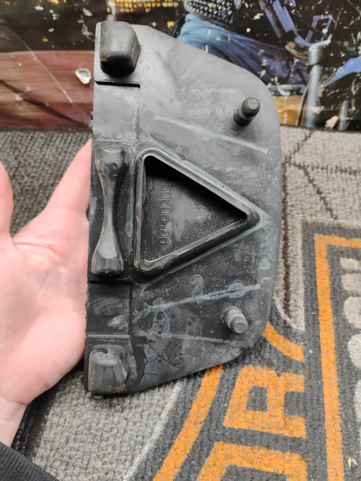 50606-06 HARLEY-DAVIDSON 2006-LATER TOURING LEFT PASSENGER FLOORBOARD PAD OEM 