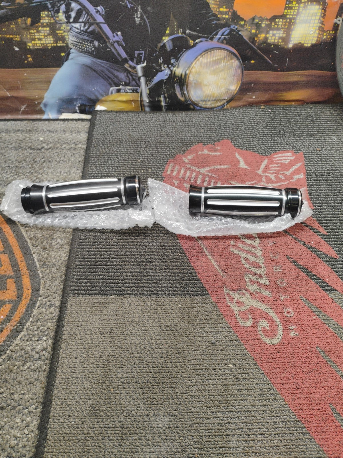 Demon Cycle Handlebar Hand Grips For Harley Davidson 