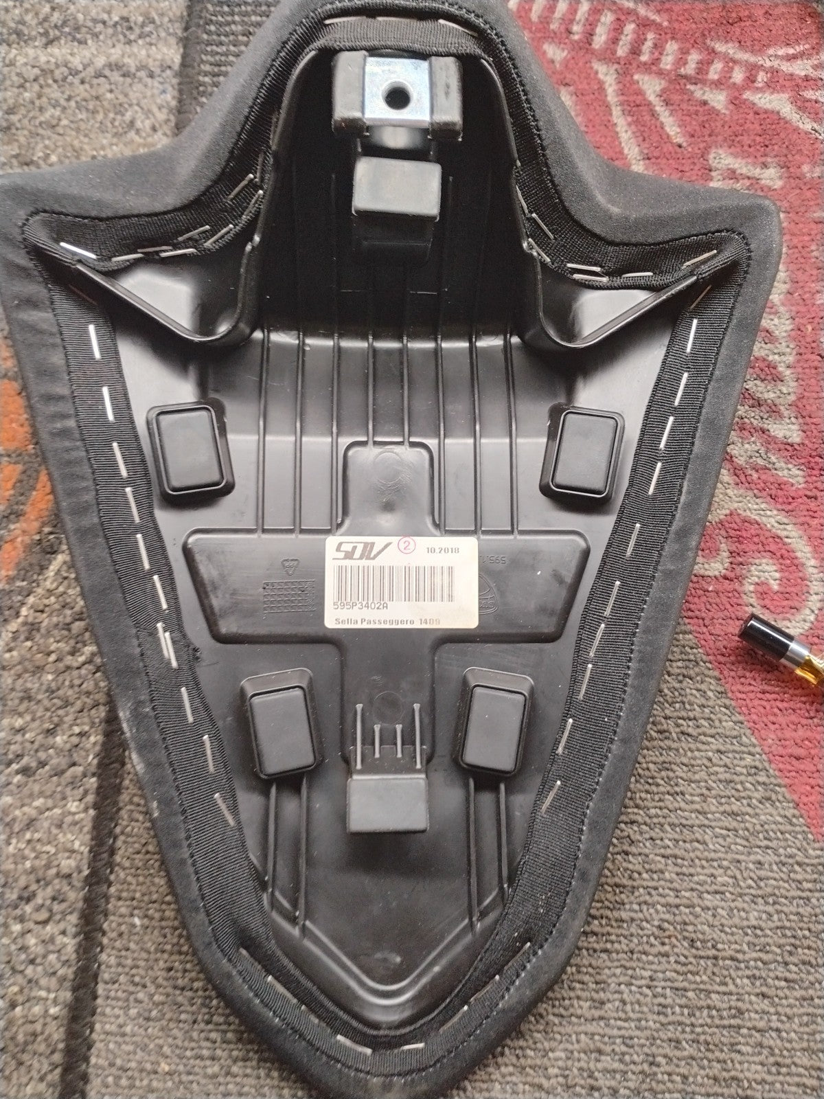 Ducati Panigale V4/ V-2 streetfighter V-4/V-2 Seat Passenger