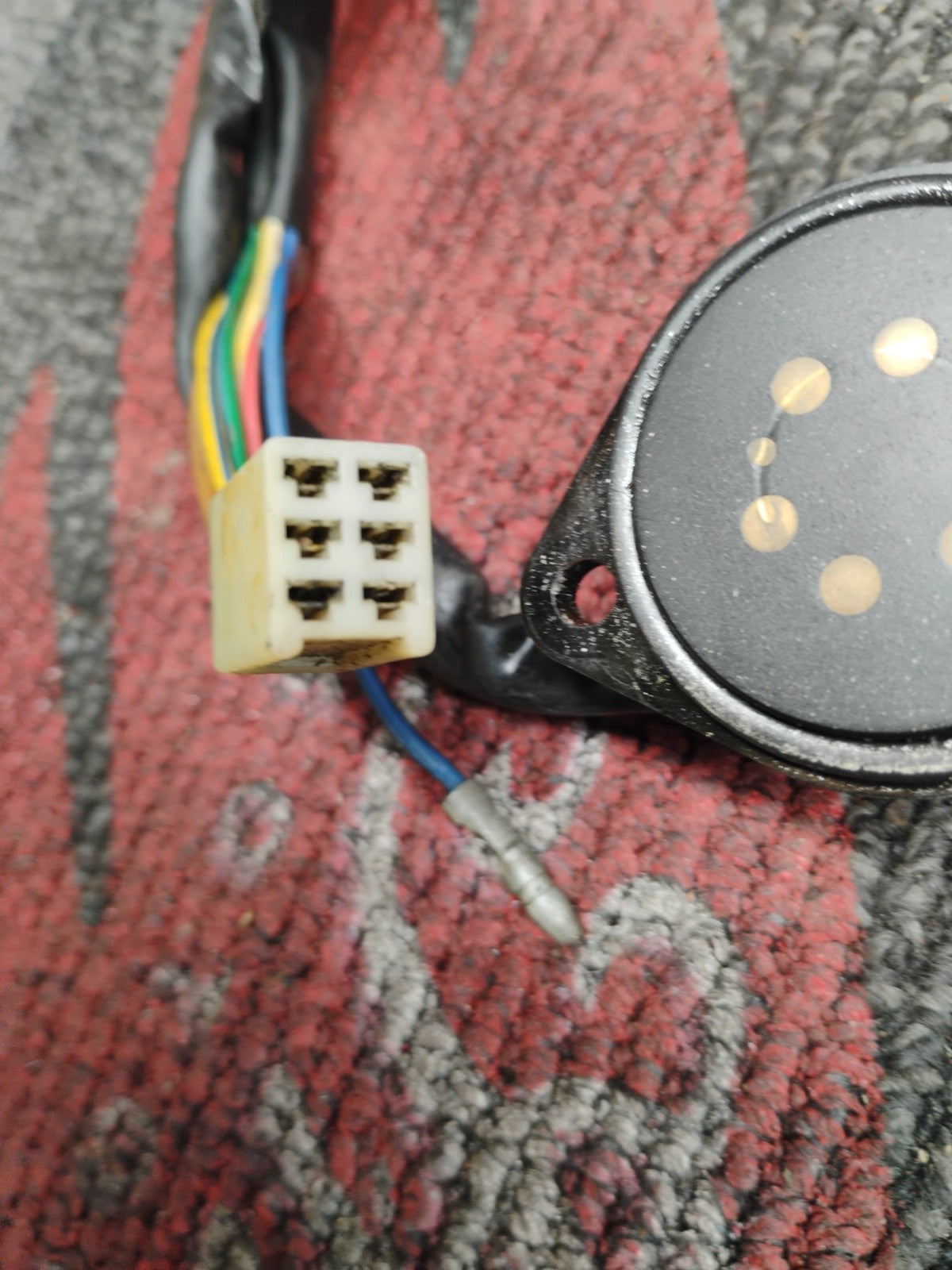 81 SUZUKI GS1000 GS 1000 GEAR SHIFT INDICATOR BODY