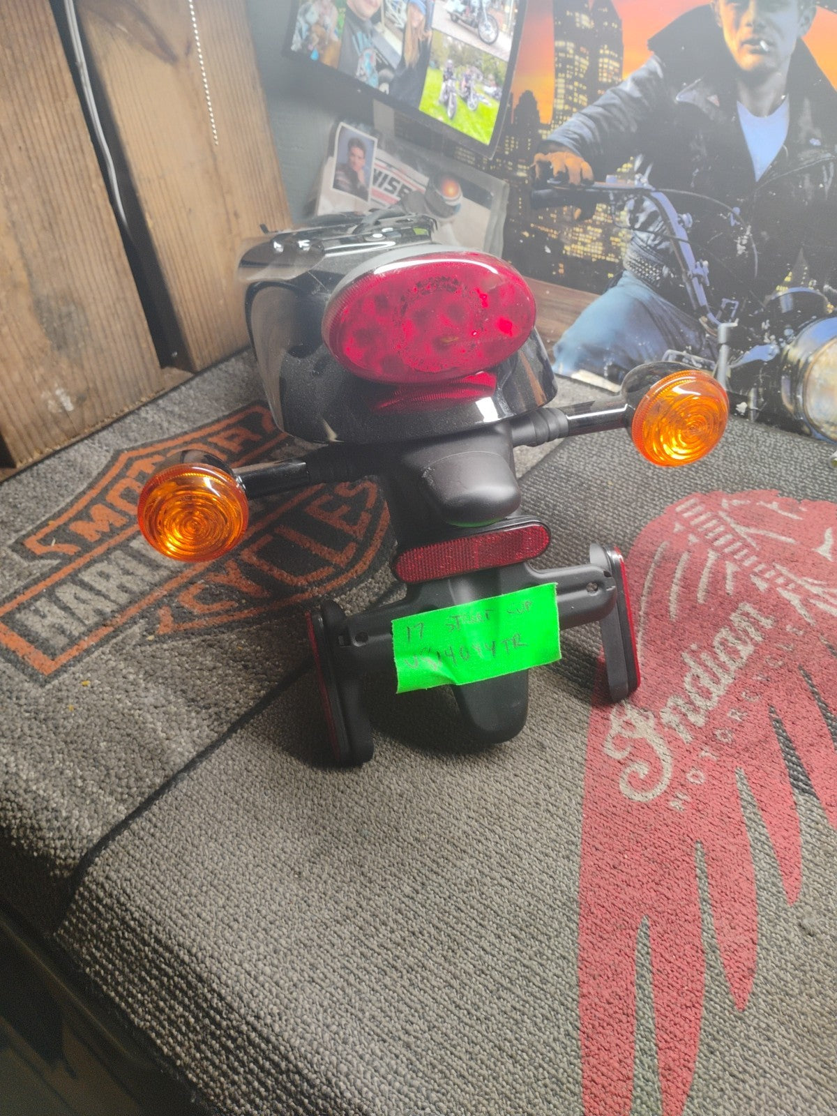 Triumph Street Cup 900 17-18 Genuine Rear Fender Tail Lamp Turn Signals