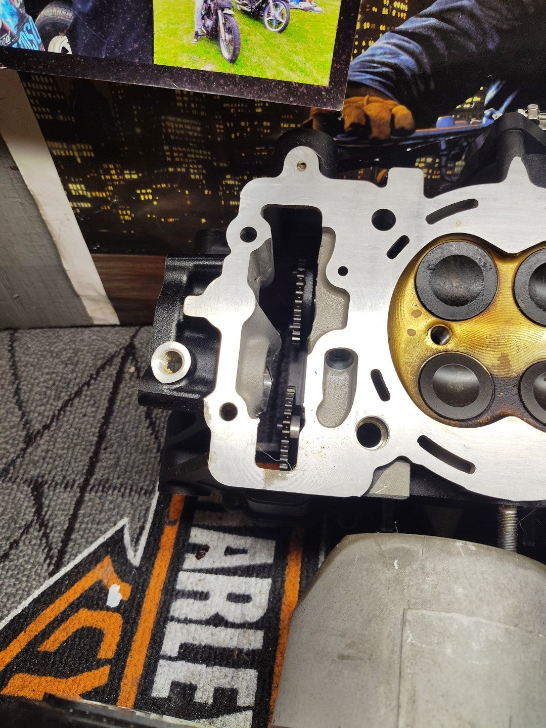 Triumph Speed Triple 1200 RS RR 2021 engine cylinder barrel piston pistons
