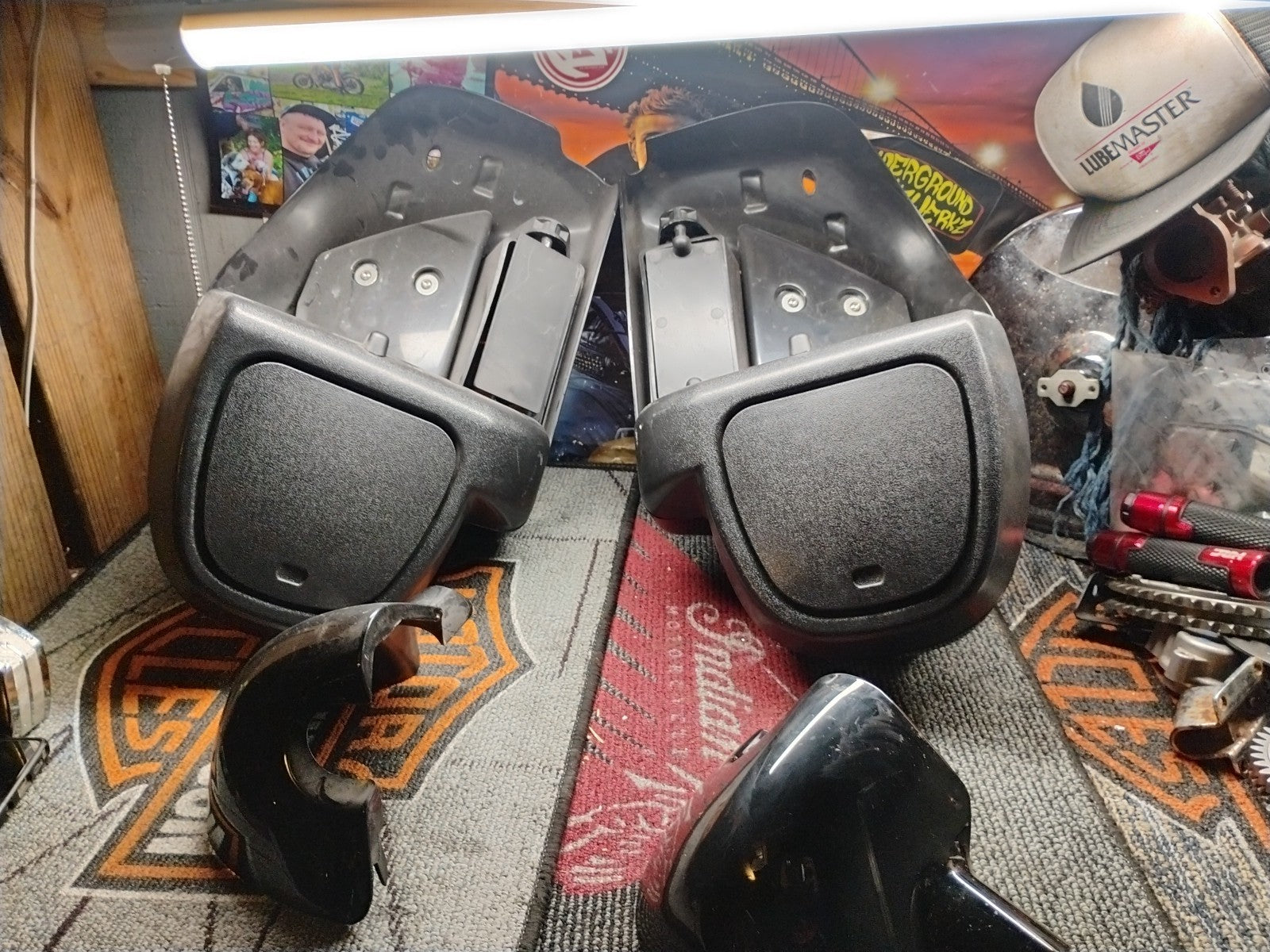 Harley 14-23 Touring Vented Lower Leg Fairing Glove Box