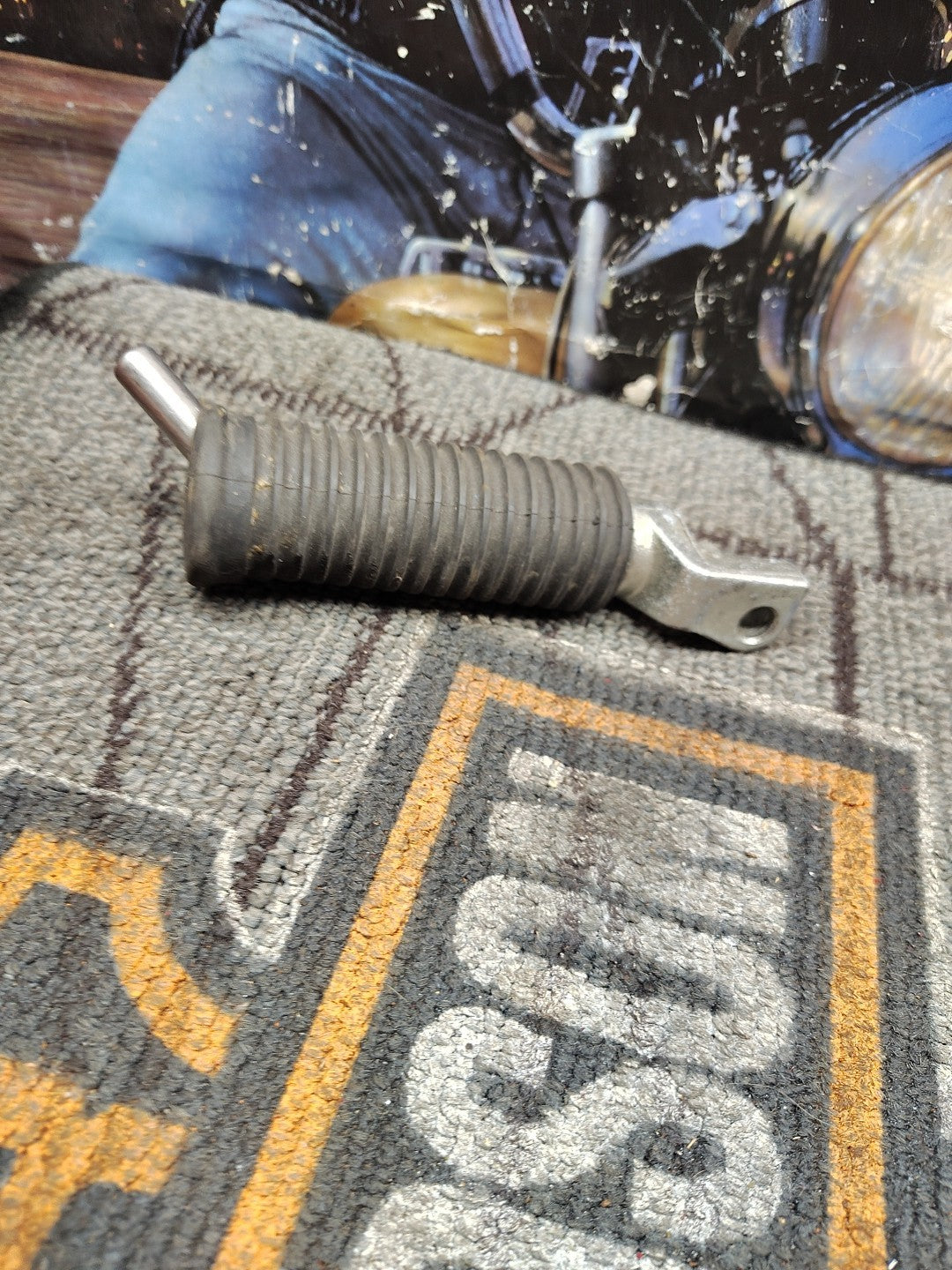 Harley Davidson Sportster Right Driver Foot Rest Foot Peg 51323-08