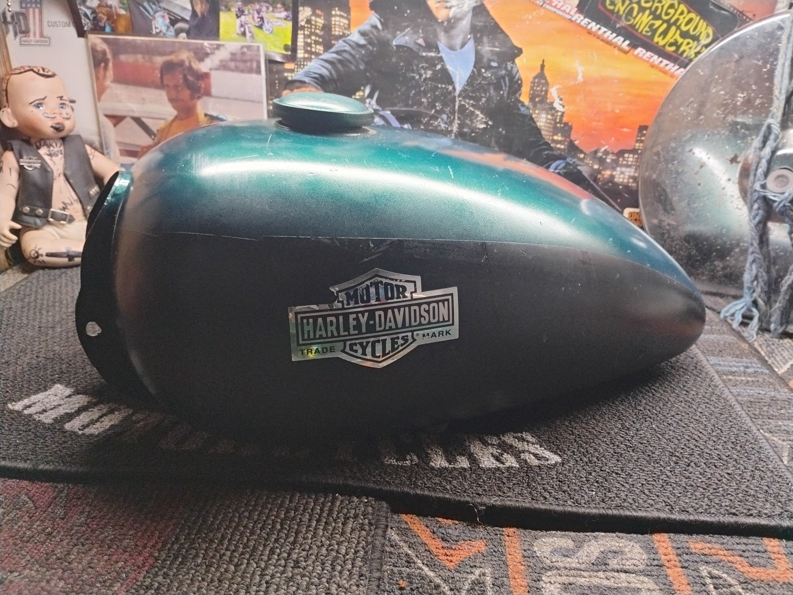 Harley Davidson 1973 Super-Glide FX FXE Shovelhead gas tank 
