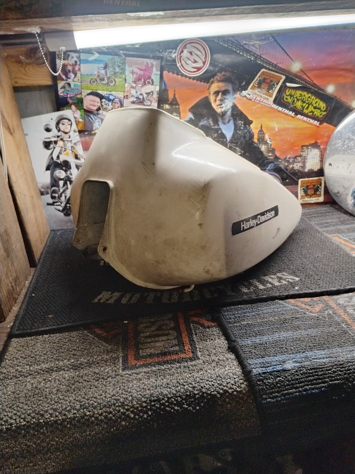 OEM Harley-Davidson FLT Tour Glide Electra Glide Birch White Fuel Gas Tank