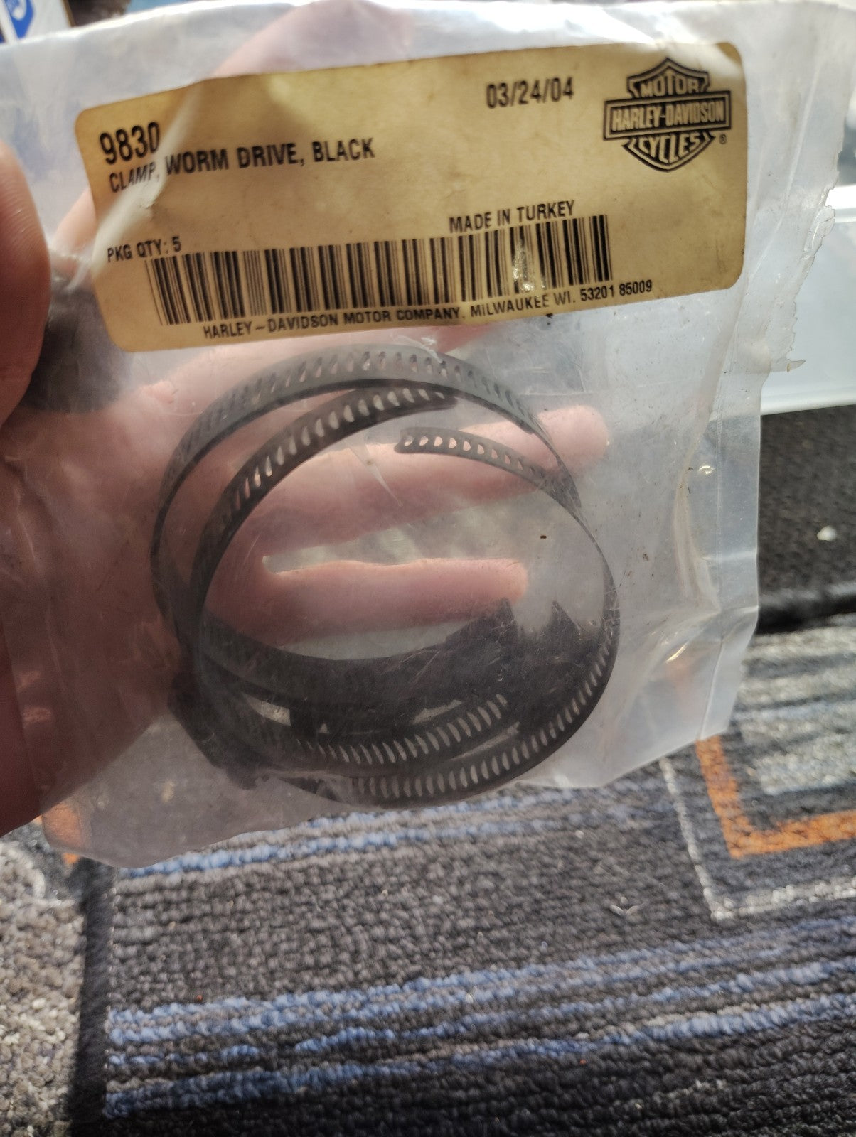 Harley-Davidson OEM 9830 Black Worm Drive Clamp Genuine NOS