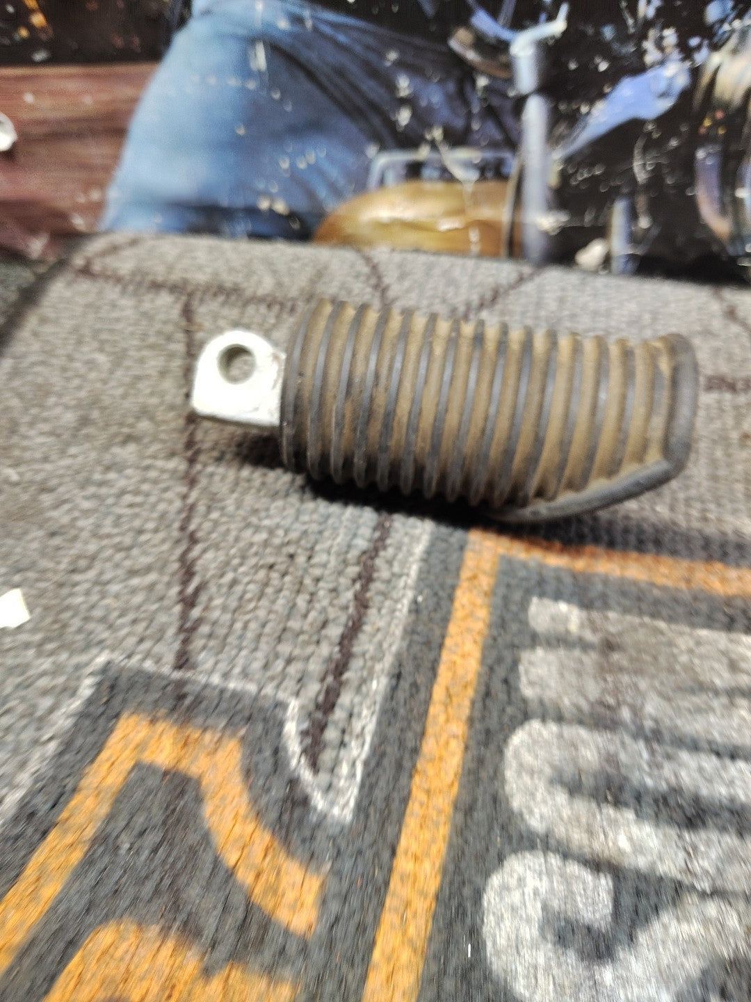 HARLEY DAVIDSON FXR OEM 50647-82 DRIVER FOOTPEG