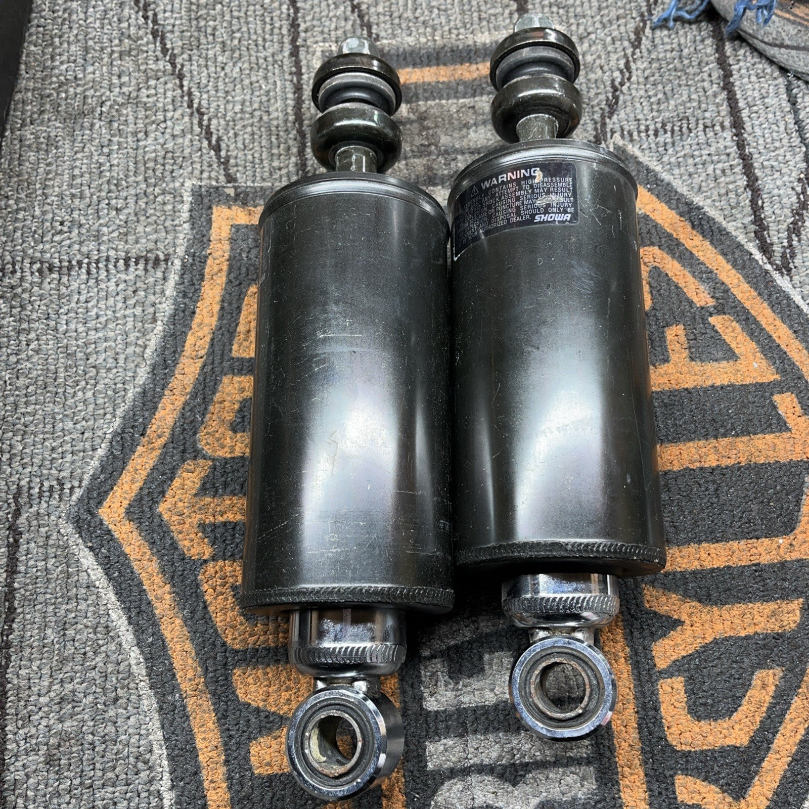 Stock OEM Shocks Harley Softail Heritage Fatboy Springer SHOWA 2000 Factory
