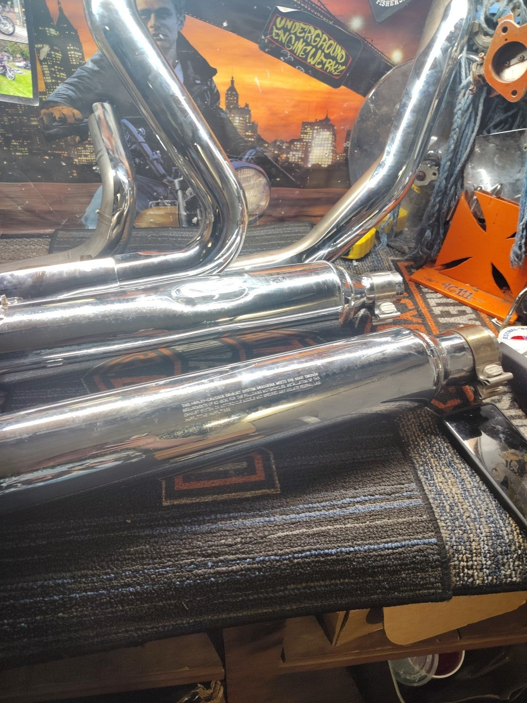 Harley Davidson M8 Exhaust Syst/Chrome 64900236A Slash Tip SlipOn Mufflers