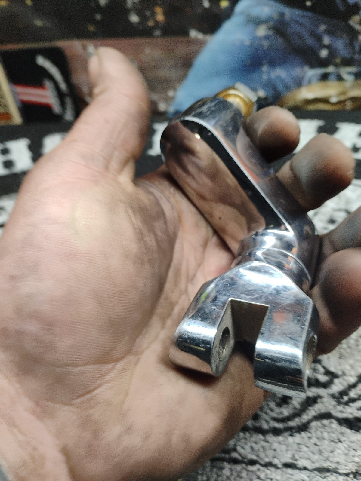 Kuryakyn Offset Highway Peg Mount Engine Guard Bracket Harley 1-1/4 Clamp Adjust