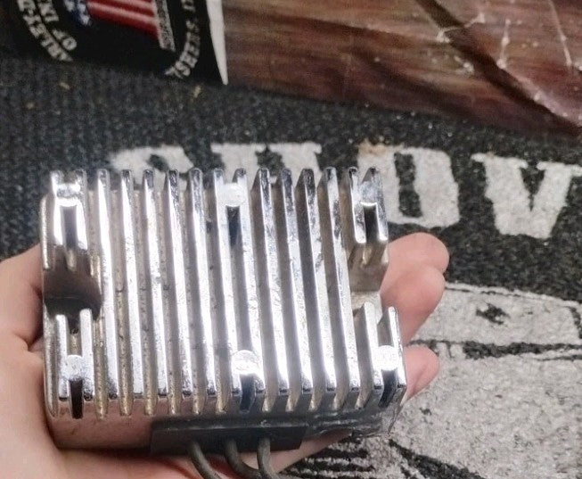 USA-1 Chrome Voltage Regulator Harley-Davidson 74519-88 Softail Dyna