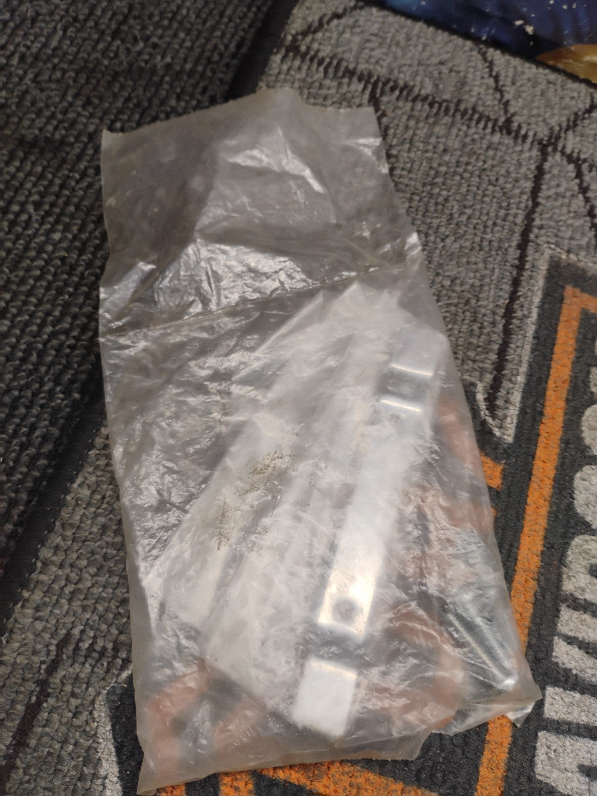 Harley Davidson Passenger Back Rest Kit J00218 New Oem Chrome