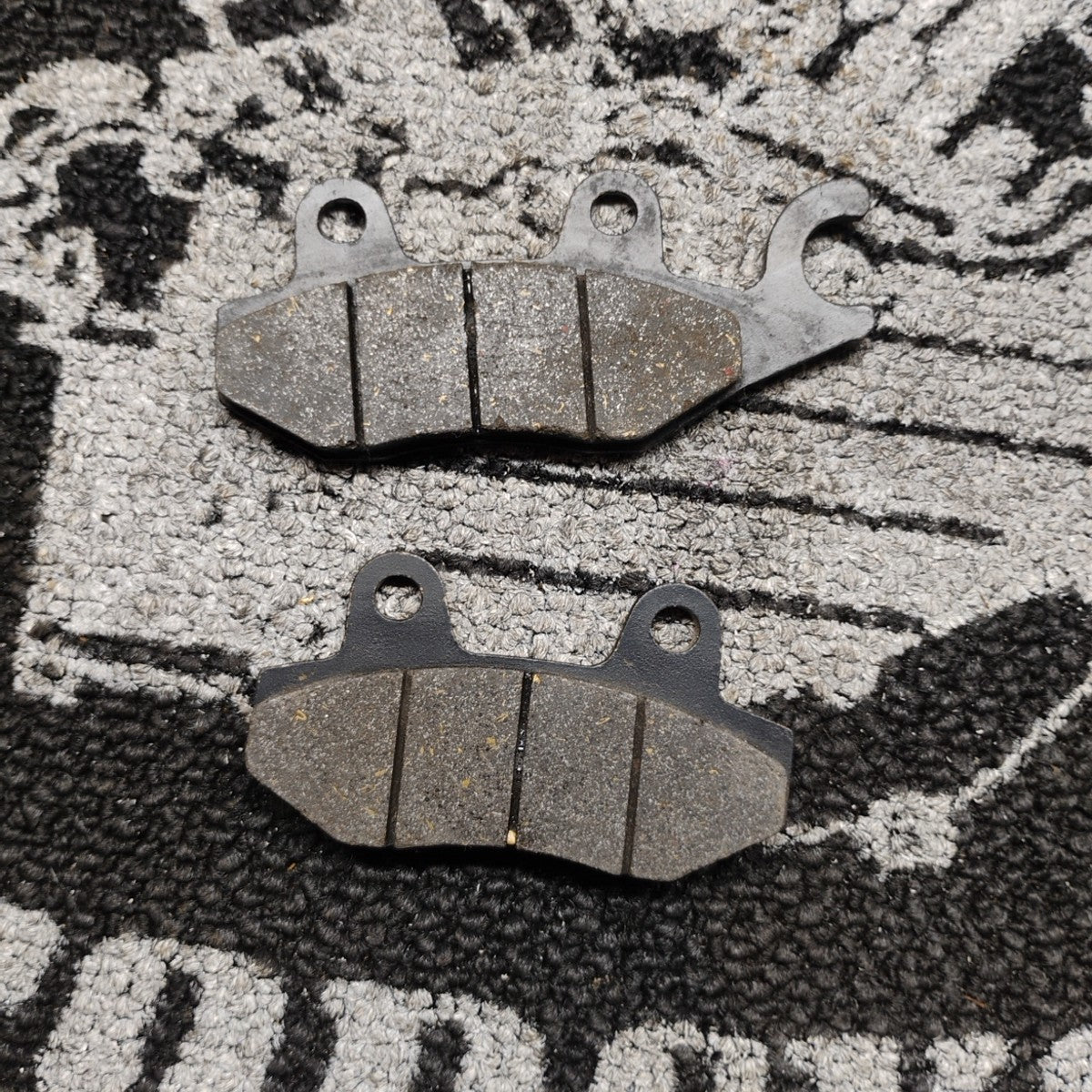REAR BRAKE PADS FOR KAWASAKI NINJA 250R EX250 2008-12 / NINJA 300 EX300A 2013-17