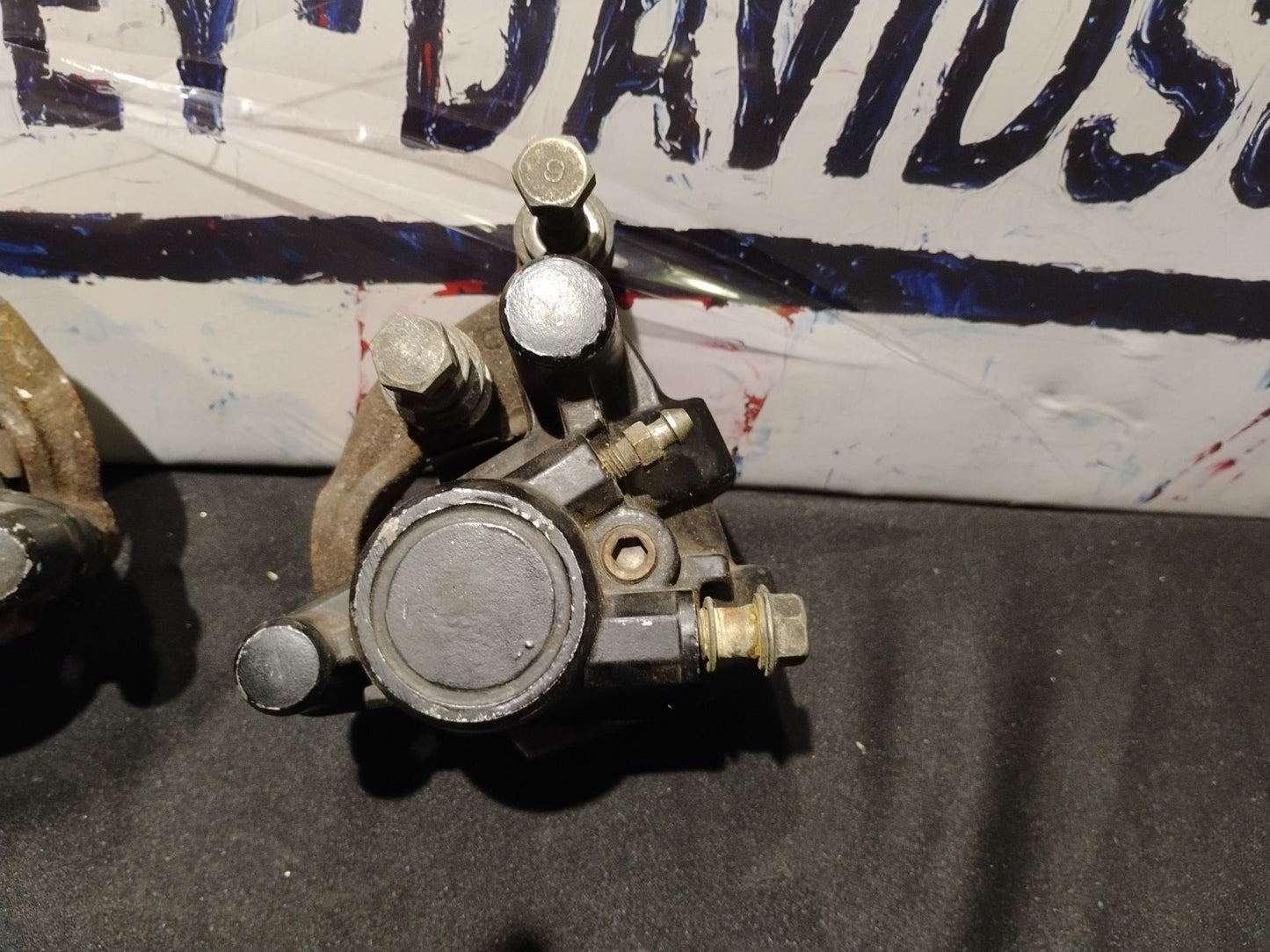 2006 Kawasaki KL650a front brake calipers 