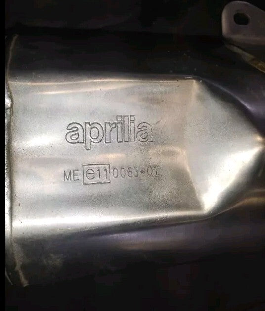 Aprilia RSV 1000 Mille 2002-03 , Tuono 1000 2002-2003 Stock Exhaust Muffler