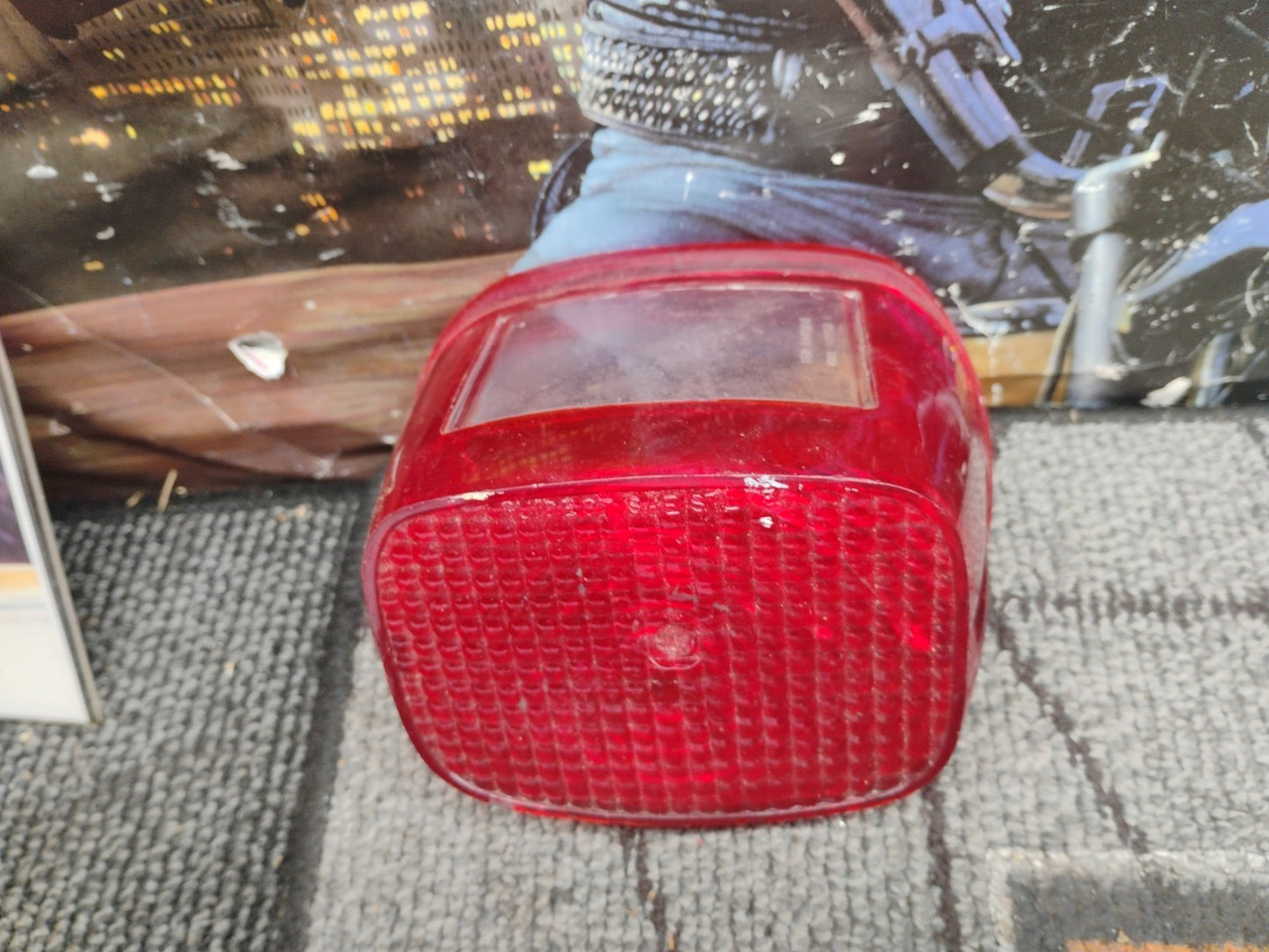 Harley- Davidson Tail Light Assembly Lens  Sportster Dyna Softail Road Glide 