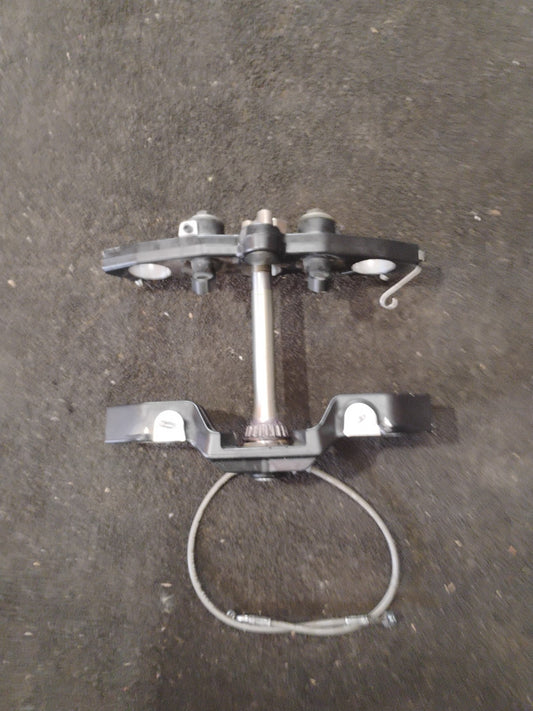  2017 Indian Roadmaster/Chieftain triple trees B140890